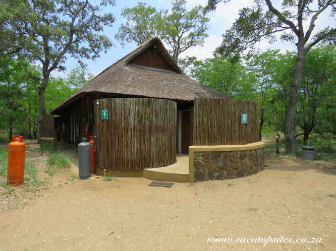Thatch ablution at Tsendze